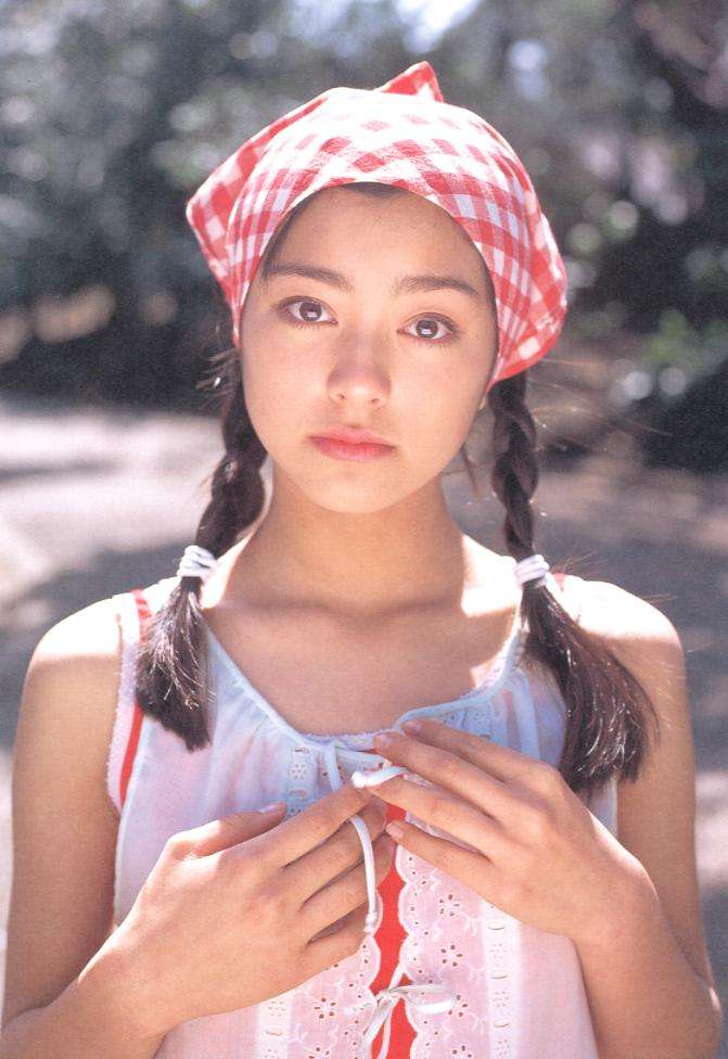 三つ編みが可愛い芸能人の画像を貼るトピ