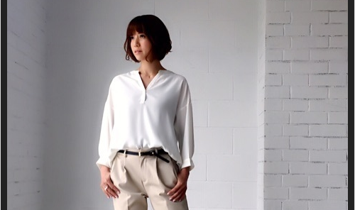 白やネイビーがお約束？ママ芸能人たちの「リアル保護者会ファッション」 - Spotlight (スポットライト)