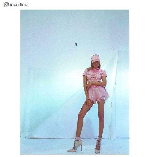 ローラ、ショーパン圧巻美脚に驚愕の声「脚なが！」「同じ人間とは思えない」 - モデルプレス