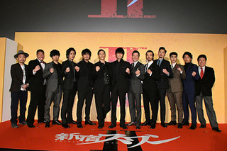 映画『新宿スワンII』 “成人式”スペシャルイベント開催！綾野剛、浅野忠信ら豪華キャスト陣の20歳の頃の写真も披露!! | マイナビニュース