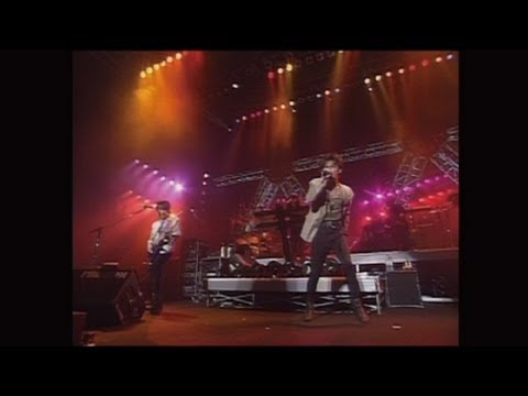 B'z / 太陽のKomachi Angel - YouTube