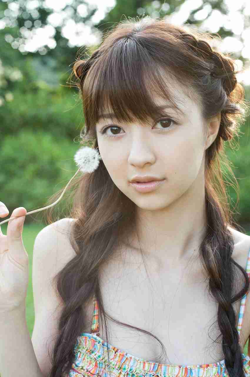 三つ編みが可愛い芸能人の画像を貼るトピ