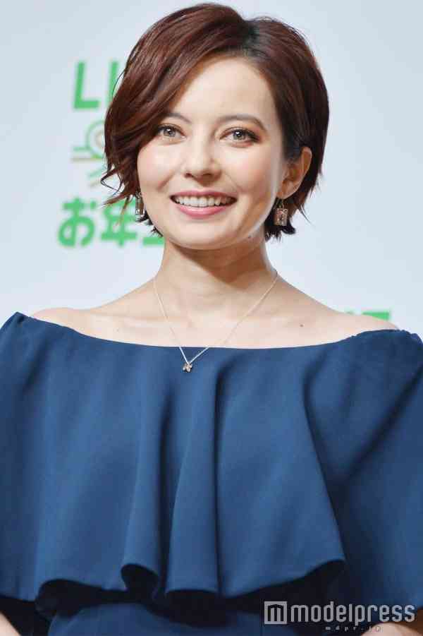 ベッキー、地上波レギュラー復帰の裏側　衣装に込めた“思い”とは