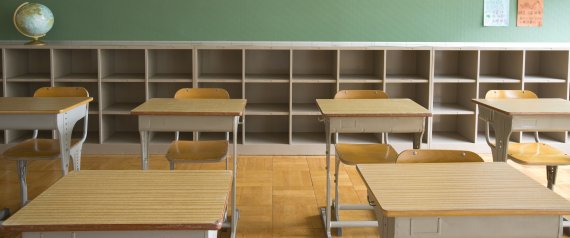 不登校のお子さんがいる人。