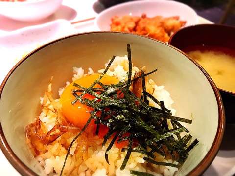 無言で飯テロするトピ