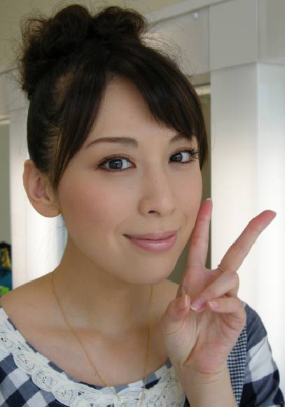 どう見ても年齢より若い芸能人の画像を貼るトピ