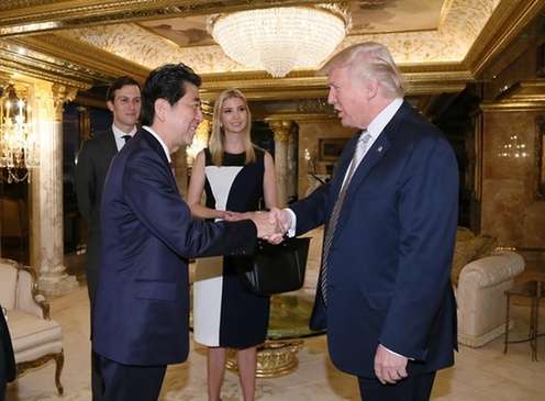 イヴァンカ・トランプさん、大統領執務室での写真を公開　「何様？」と反感買う