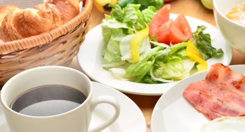   時間がなくても栄養満点！3ステップでできる簡単朝ごはんレシピ10選 ｜ まなびを楽しく！「まなぶーん」