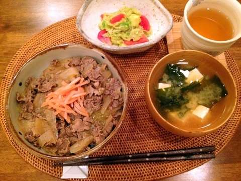 小倉優子3月芸能活動再開へ「子育てと両立楽しむ」