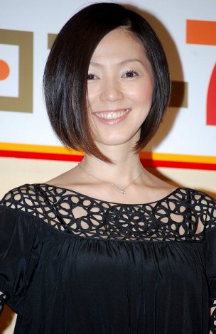 どう見ても年齢より若い芸能人の画像を貼るトピ
