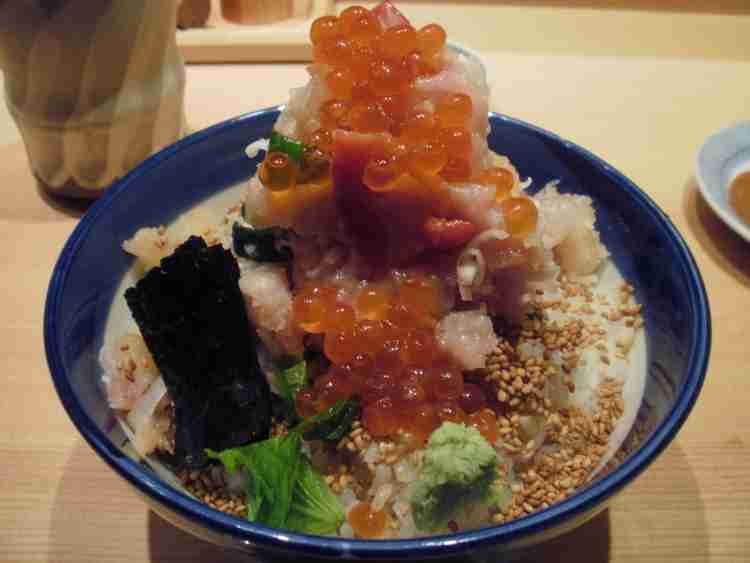 無言で飯テロするトピ