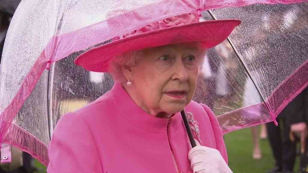 エリザベス英女王、中国使節は「とても失礼」と　録音されていた会話で - BBCニュース