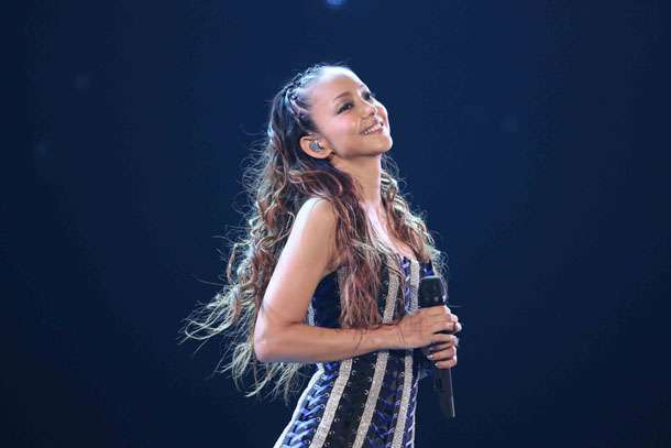 西野カナ“カリスマ”転落　熱愛発覚で一気「地味化」
