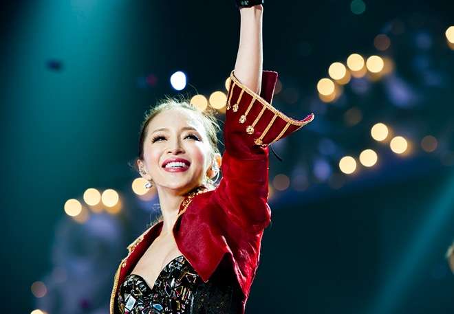 西野カナ“カリスマ”転落　熱愛発覚で一気「地味化」