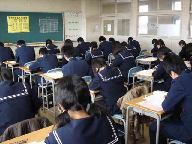 子供に怖いほど執着する親って本当にいますか?