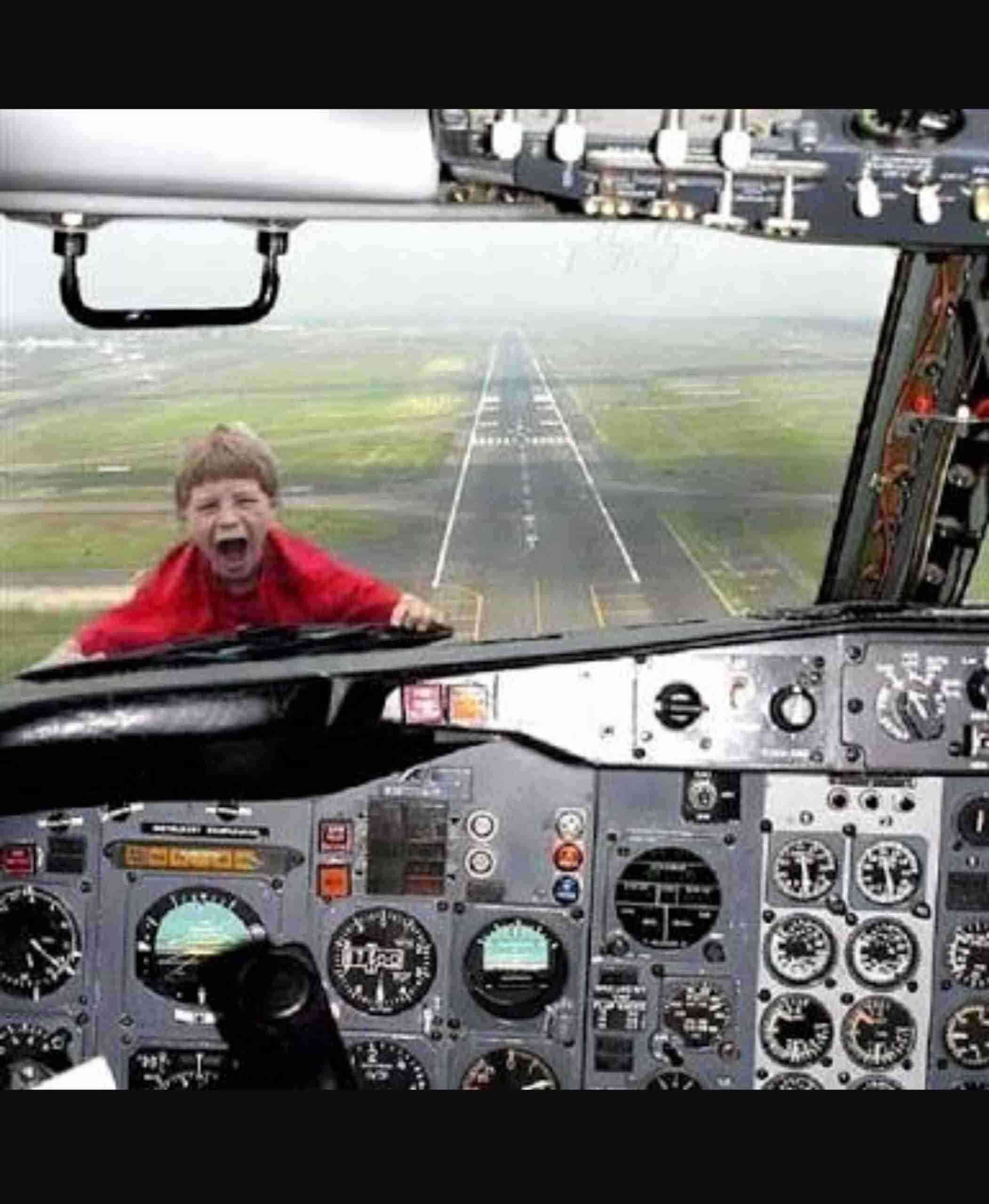 飛行機が死ぬほど怖い人集まろう〜!