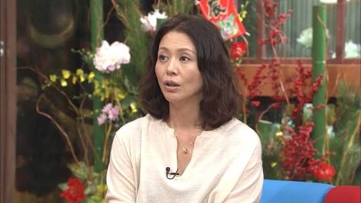 どう見ても年齢より若い芸能人の画像を貼るトピ