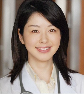 どう見ても年齢より若い芸能人の画像を貼るトピ