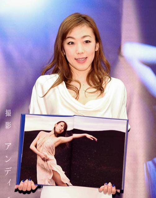 村主章枝の初フルヌード写真集　発売前に重版決まる