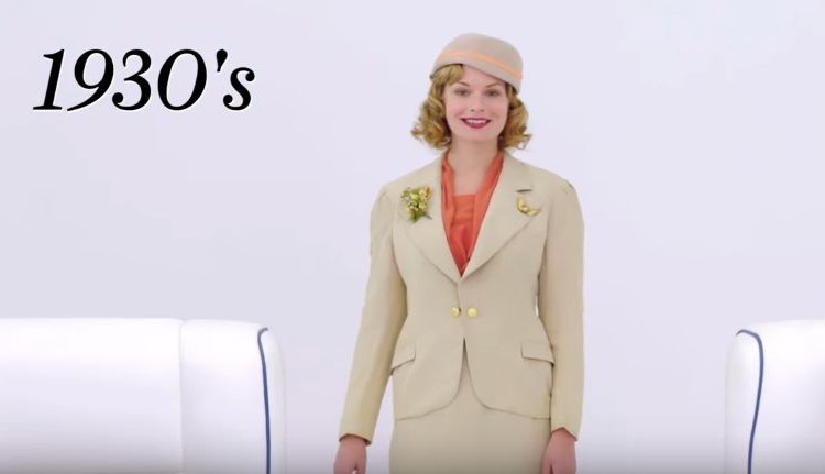 昔はシックなスーツだった！？過去100年のキャビンアテンドの制服の変化を再現した映像が面白い！ | FUNDO［ファンドゥ］