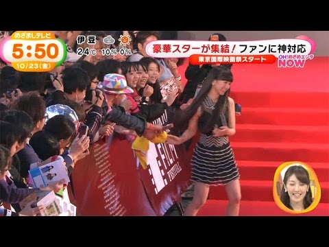 Perfume 映画祭 レッドカーペット かしゆか神対応?　舞台挨拶　「WE ARE Perfume WORLD TOUR 3rd DOCUMENT」 - YouTube