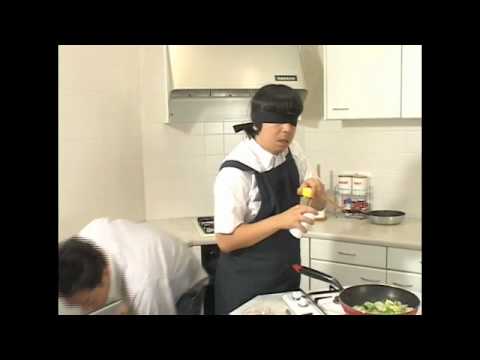バナナマン - 目隠しクッキング - YouTube