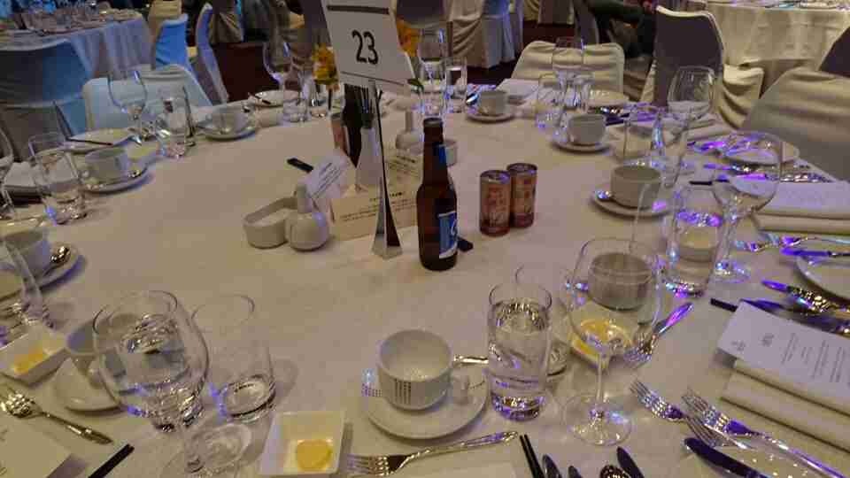 浜崎あゆみ、豊かな谷間強調の春色大人ドレス姿写真公開で「肌のぷるぷるなこと」「春の妖精かよっ」