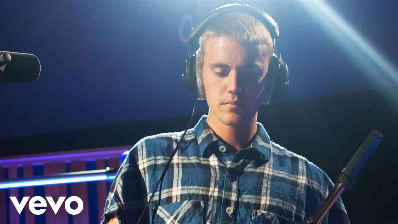Justin Bieber - Cold Water in the Live Lounge - YouTube