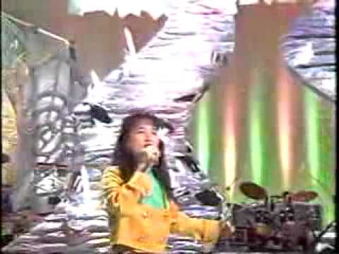 平松愛理　「マイ　セレナーデ」 - YouTube