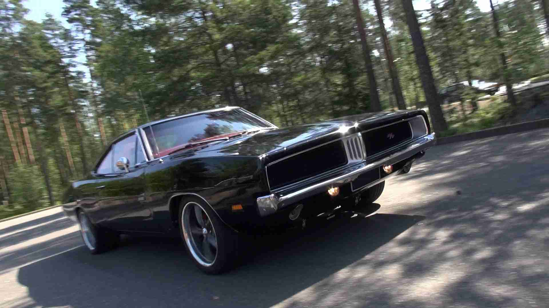 LOUD 1969 Dodge Charger R/T - amazing V8 sound!! - YouTube