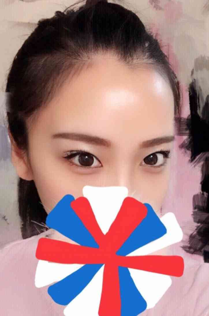 ざわちん、広瀬すず風ものまねメイクを披露「ちょっとは似せれたかな」