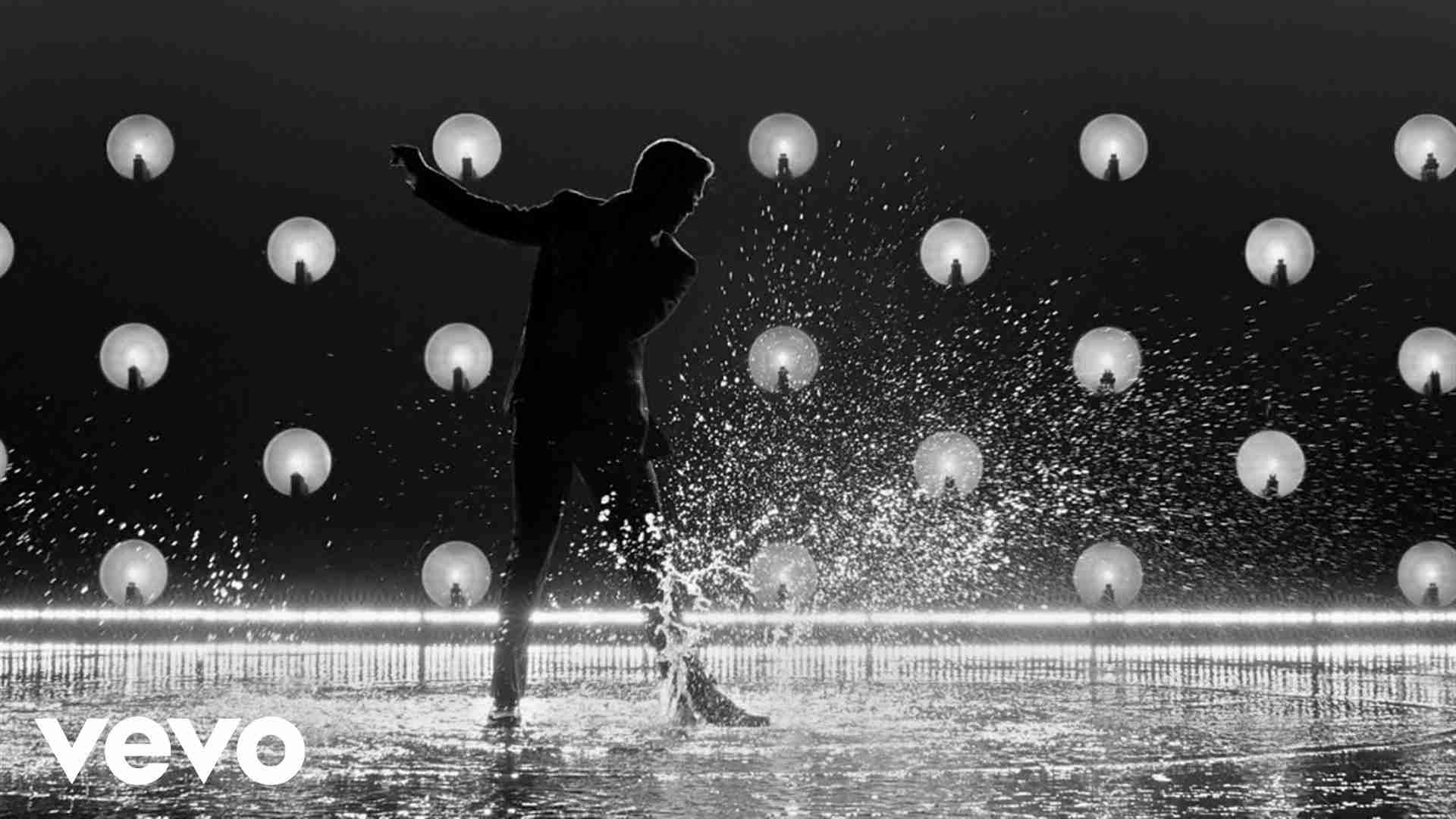 Justin Timberlake - Suit & Tie (Official) ft. JAY Z - YouTube