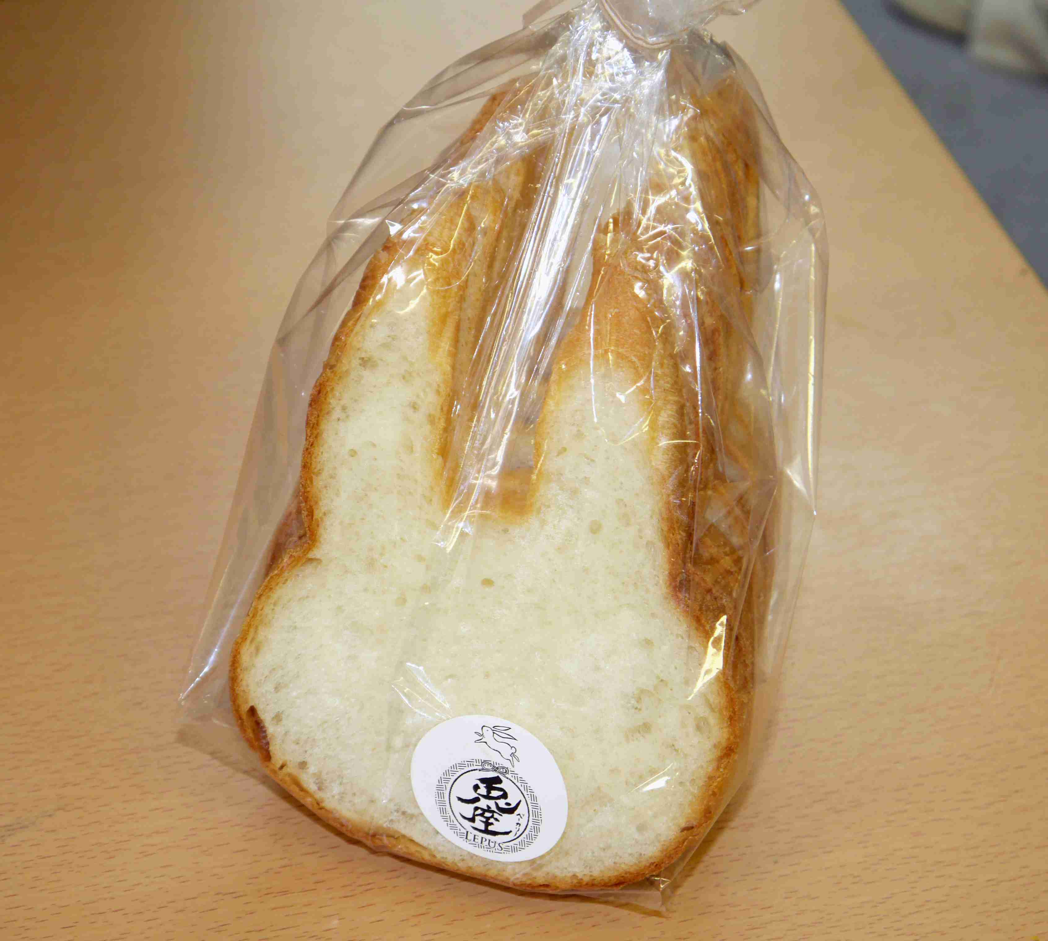 【1日32本】東京・新高円寺のパン屋でしか買えない「ウサギ型食パン」が可愛いすぎる! しかも激ウマ