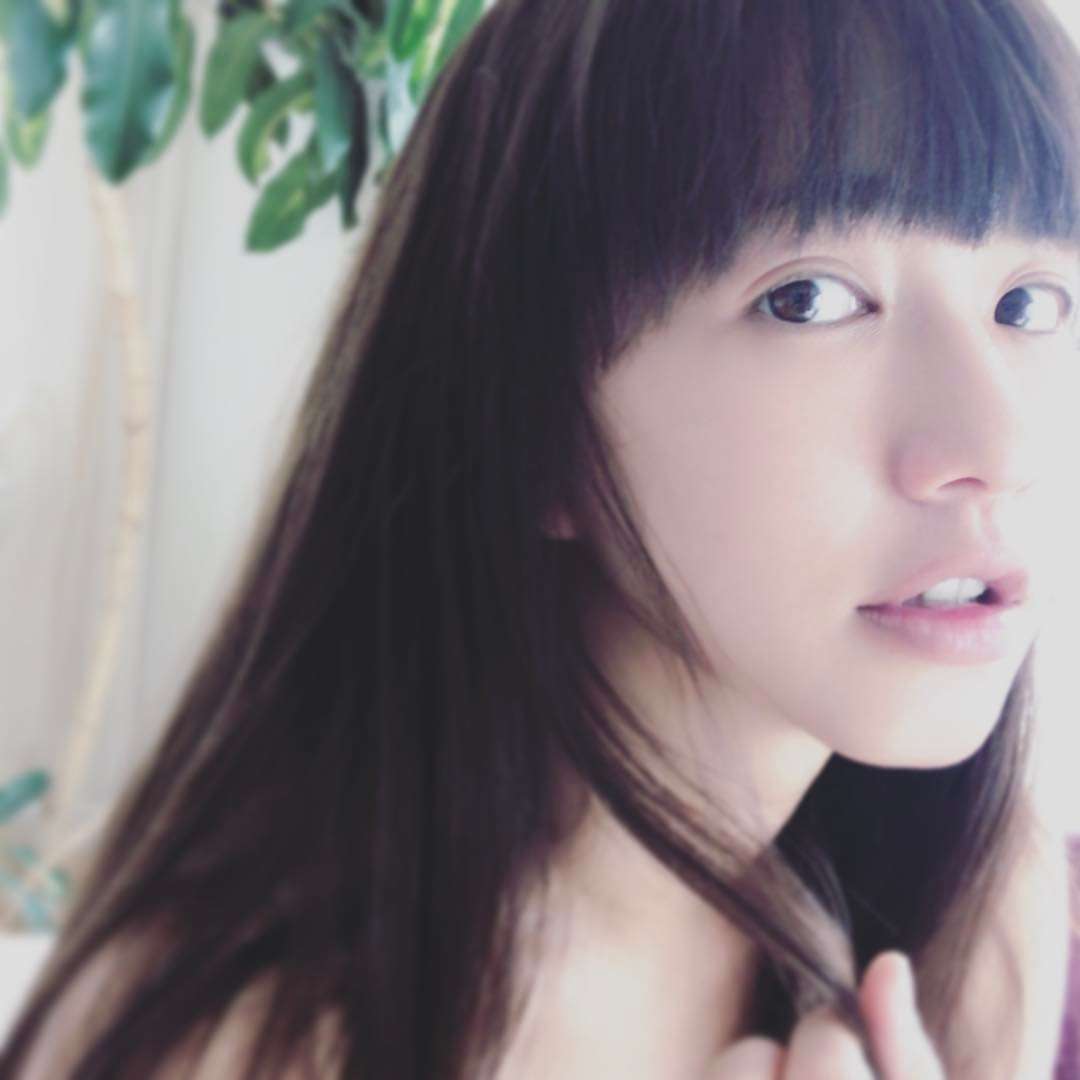 優木まおみ「髪は主人におまかせ」仲良し夫婦に羨望の声「素敵な旦那様」