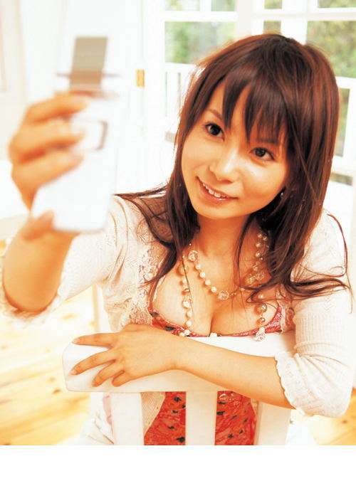 中川翔子、主婦役で黒髪ボブに！ 慣れないブローに悪戦苦闘