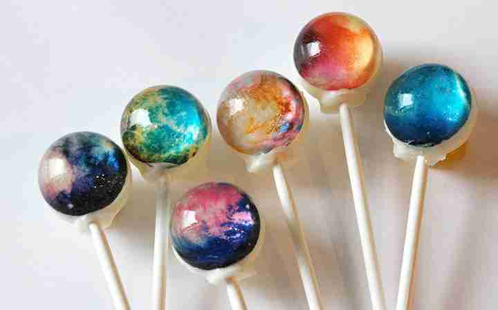 芸術的なお菓子の画像