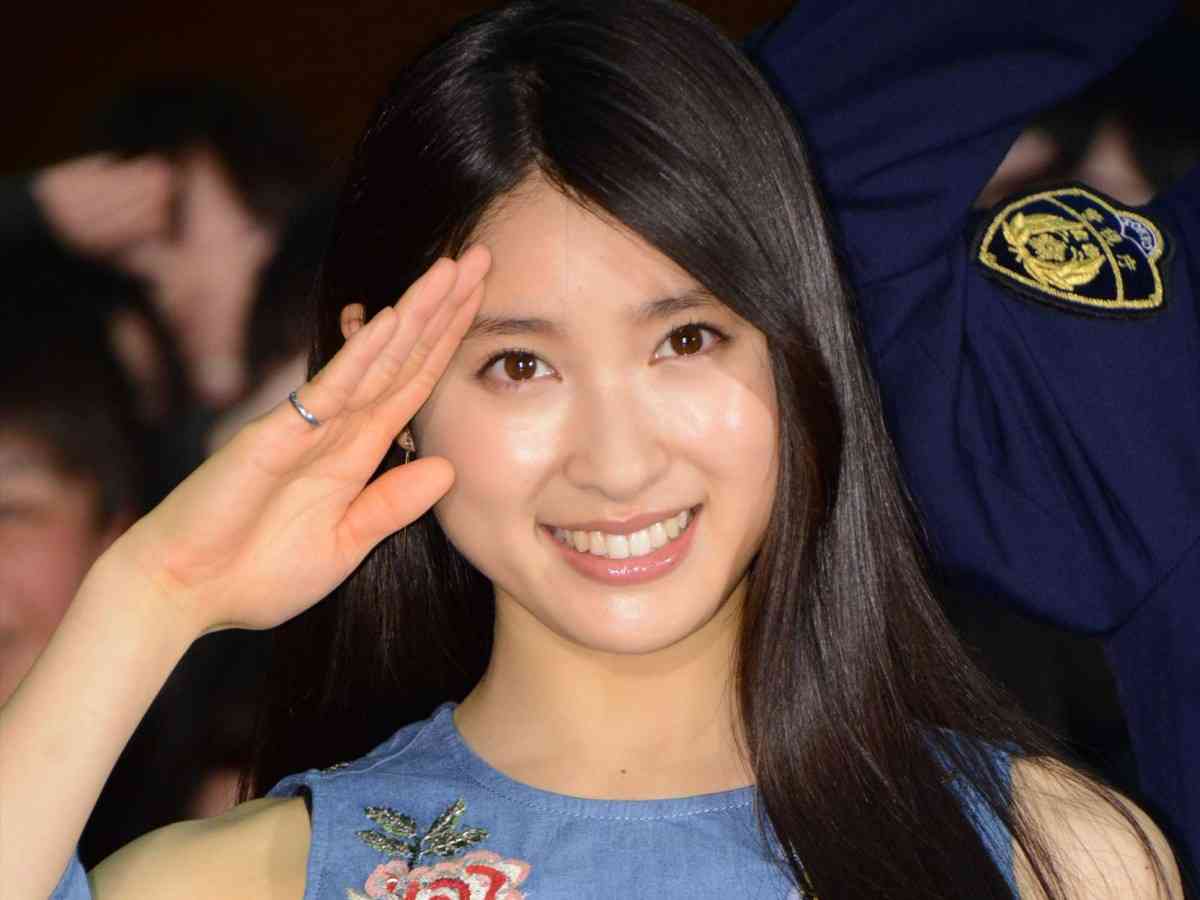 亀梨和也、女子高生の逆プロポーズに超絶イケメン対応！「僕から言います」 - シネマトゥデイ