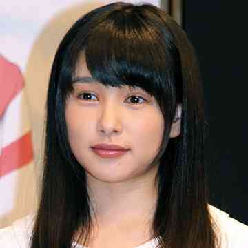 桜井日奈子、豪快すぎる“魚の食べ方”にフット後藤も驚愕 | 日刊大衆