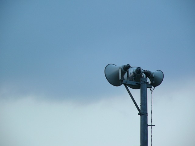 「小太り金髪、危害を加える恐れの女性が...」　さいたま市「緊急放送」で大騒ぎ : J-CASTニュース