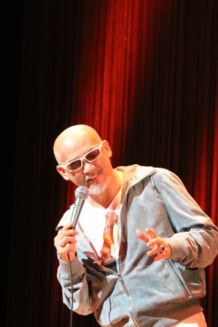 メガネ+芸能人が見たいです。