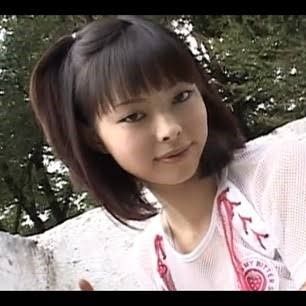 最上もが、茶髪ロングヘアの