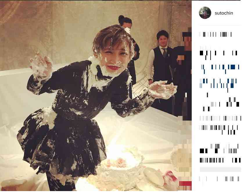 紗栄子、ピンクブルマ披露で「写真集を!」の声