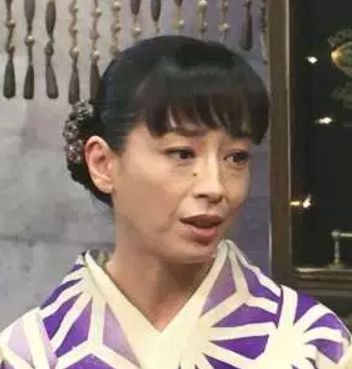 ほうれい線って消せる？