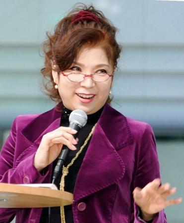 メガネ+芸能人が見たいです。