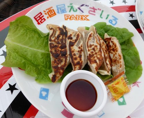 【悲報】本日オープンの「レゴランド」飯が高すぎるとSNSで炎上!愛知万博の悪夢再来か!