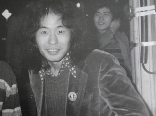 ロン毛の男性をひたすら貼っていくトピ。