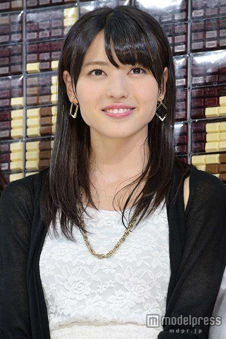 女性アイドルの美しいメイク画像を貼るトピ