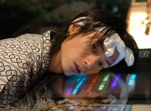 ロン毛の男性をひたすら貼っていくトピ。