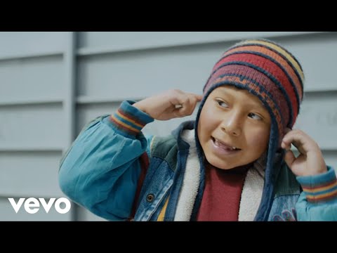 Naughty Boy - La La La ft. Sam Smith - YouTube