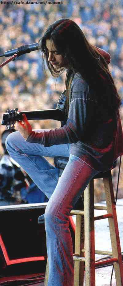 ロン毛の男性をひたすら貼っていくトピ。